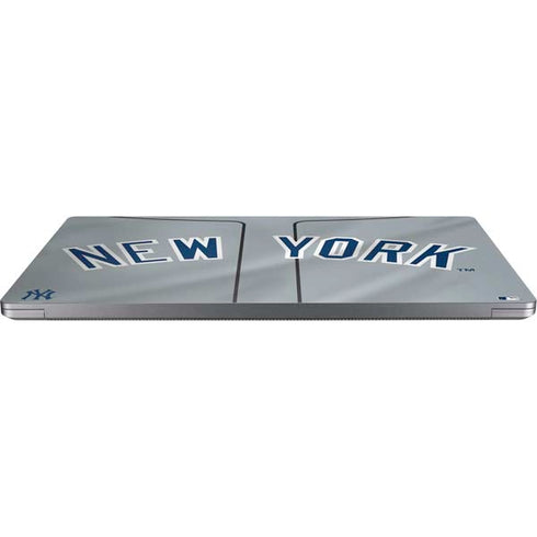 MLB New York Yankees Alternate/Away Jersey Universal Laptop 18in (14.6 x 10.6in) Skin