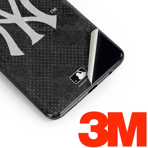 MLB New York Yankees Dark Wash Galaxy S10 Skin