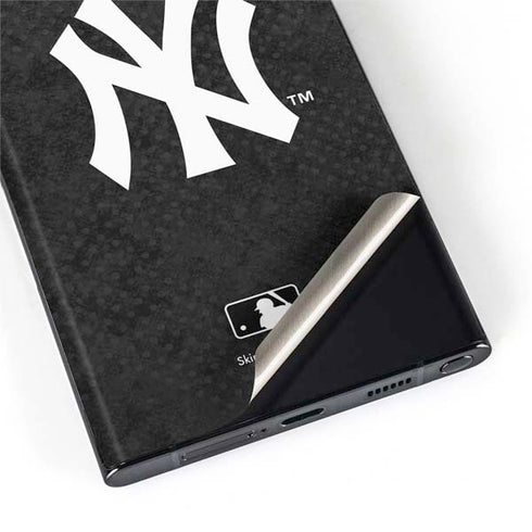 MLB New York Yankees Dark Wash Galaxy S22 Ultra Skin