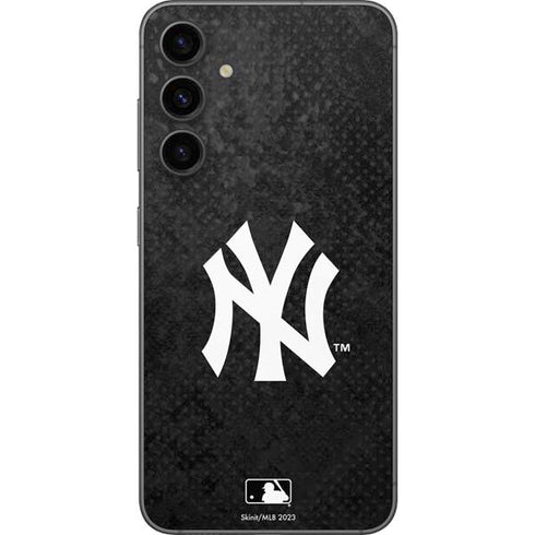 MLB New York Yankees Dark Wash Galaxy S23 FE Skin