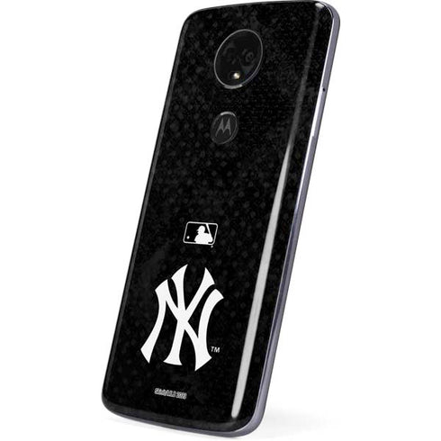 MLB New York Yankees Dark Wash Moto E5 Plus Skin