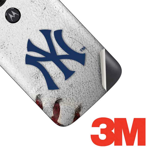 MLB New York Yankees Game Ball Moto E5 Play Skin