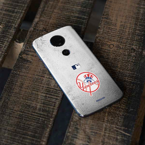 MLB New York Yankees Game Ball Moto E5 Plus Skin