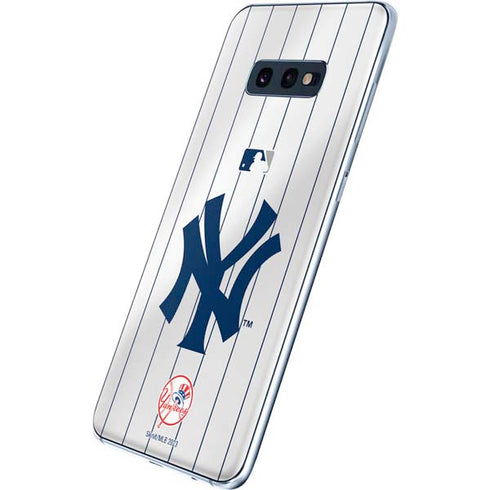 MLB New York Yankees Home Jersey Galaxy S10e Skin