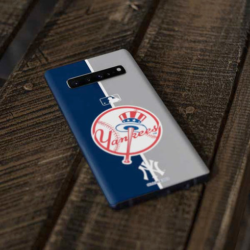 MLB New York Yankees Split Galaxy S10 Plus Skin
