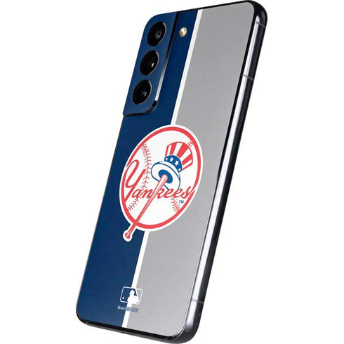 MLB New York Yankees Split Galaxy S22 Skin
