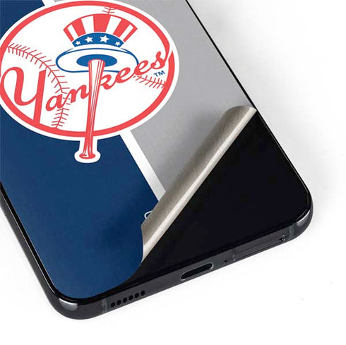 MLB New York Yankees Split Galaxy S22 Skin