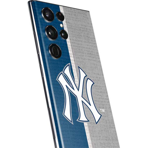 MLB New York Yankees Split Galaxy S22 Ultra Skin