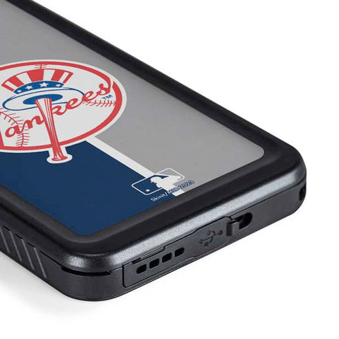 MLB New York Yankees Split Galaxy S23 Plus Waterproof Case