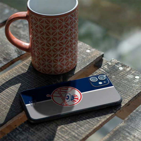 MLB New York Yankees Split iPhone 11 Skin