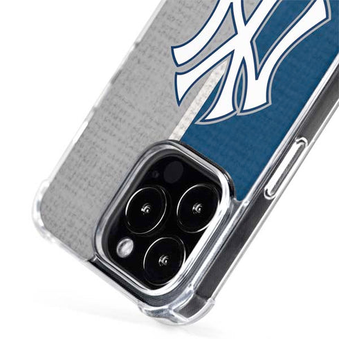 MLB New York Yankees Split iPhone 15 Pro MagSafe Case