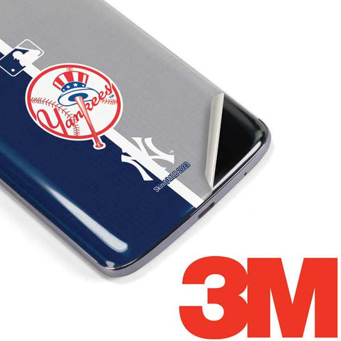 MLB New York Yankees Split Moto E5 Plus Skin