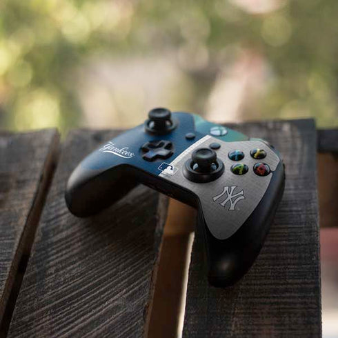 MLB New York Yankees Split Xbox One Controller Skin