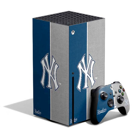 MLB New York Yankees Split Xbox Series X Bundle Skin