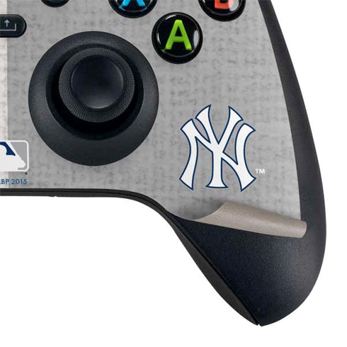 MLB New York Yankees Split Xbox Series X Bundle Skin