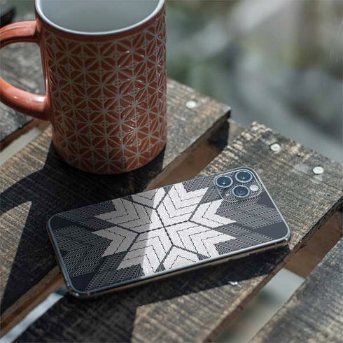 NYC Symmetric Flower iPhone 11 Pro Max Skin
