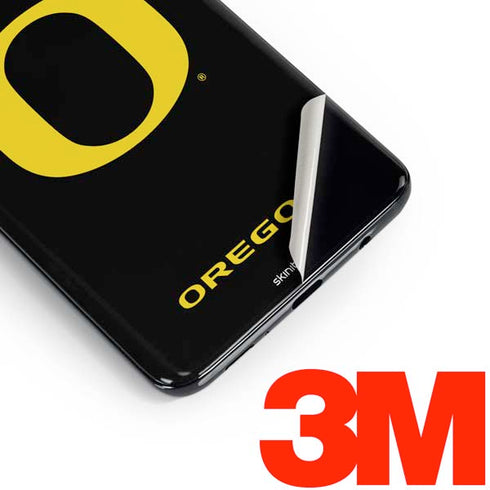 University of Oregon Ducks Black Gradient Galaxy S10e Skin