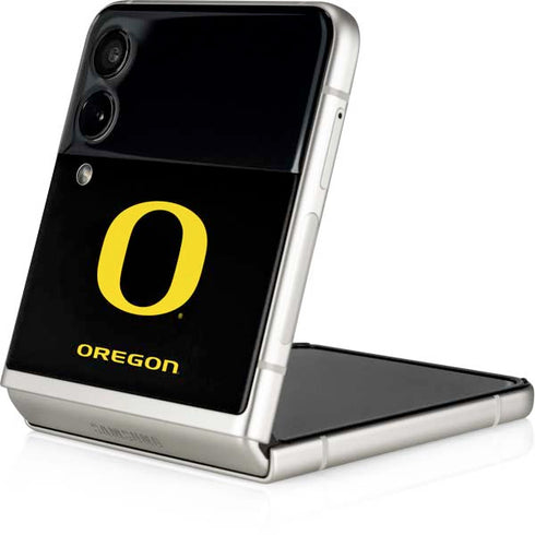 University of Oregon Ducks Black Gradient Galaxy Z Flip4 5G Skin