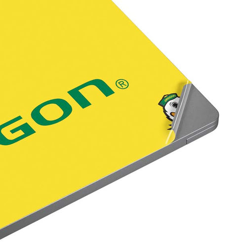 University of Oregon Ducks Green Gradient Universal Laptop 16in (13 x 9.4in) Skin