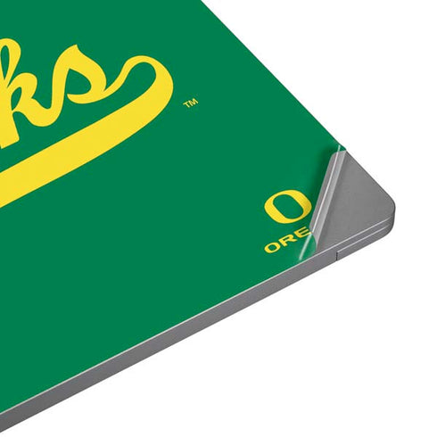 University of Oregon Ducks Logo and Wings Universal Laptop 12in (9.8 x 6.8in) Skin