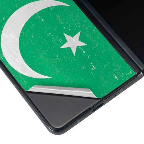 Pakistan Flag Distressed Galaxy Z Fold4 5G Skin