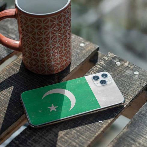 Pakistan Flag Distressed iPhone 11 Pro Max Skin