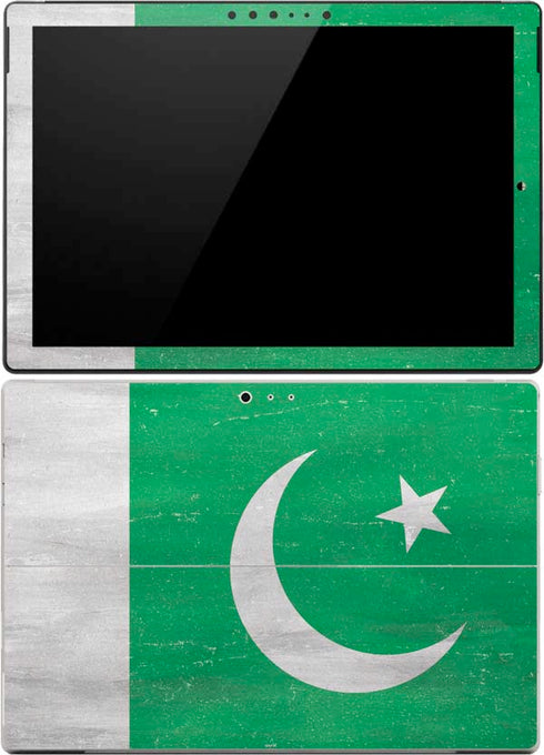 Pakistan Flag Distressed Surface Pro (2017) Skin
