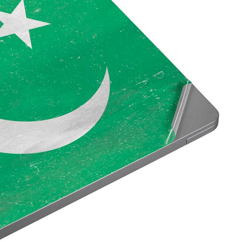 Pakistan Flag Distressed Universal Laptop 18in (14.6 x 10.6in) Skin