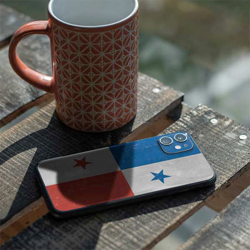 Panama Flag Distressed iPhone 11 Skin