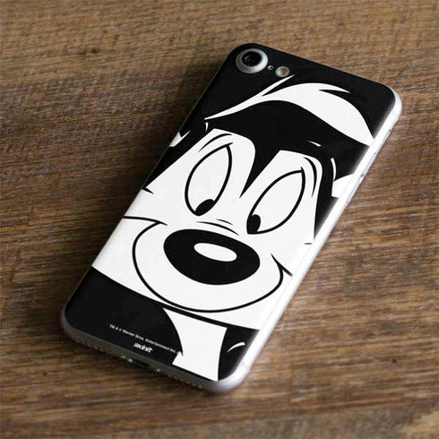 Looney Tunes Pepe Le Pew iPhone 7 Skin