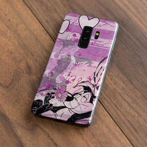 Looney Tunes Pepe Le Pew Purple Romance Galaxy S9 Plus Skin