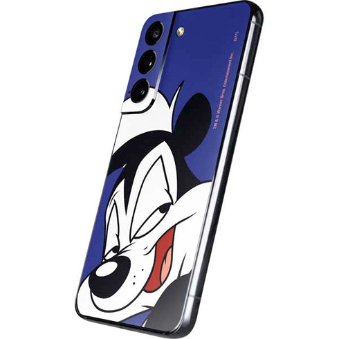 Looney Tunes Pepe Le Pew Zoomed In Galaxy S22 Skin
