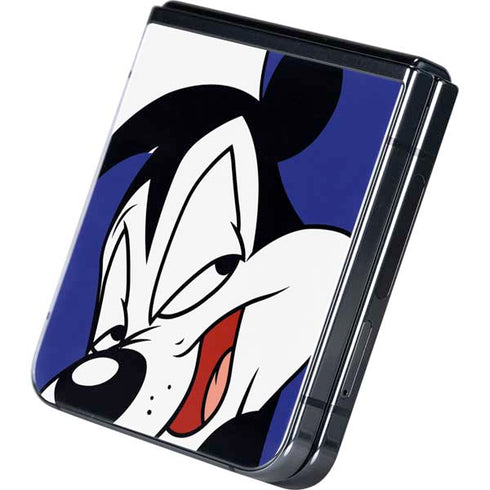 Looney Tunes Pepe Le Pew Zoomed In Galaxy Z Flip5 5G Skin