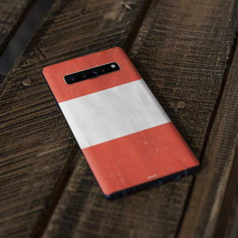 Peru Flag Distressed Galaxy S10 Skin