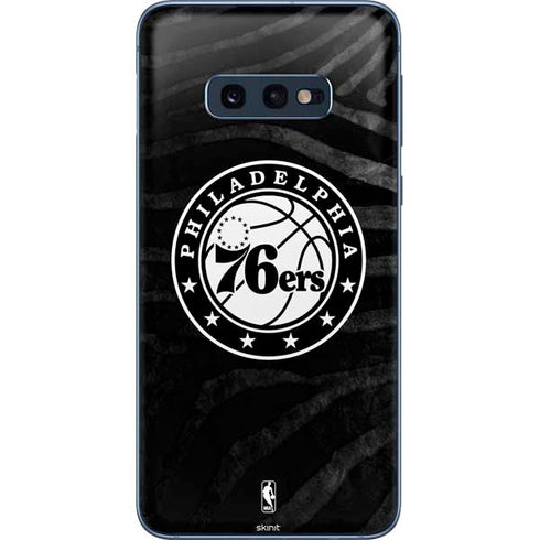 NBA Philadelphia 76ers Animal Print Galaxy S10e Skin
