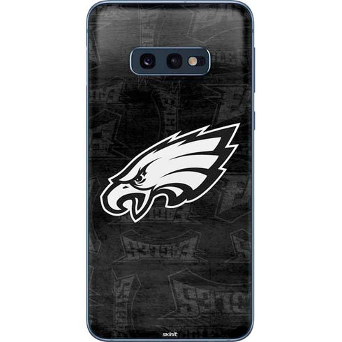NFL Philadelphia Eagles Black & White Galaxy S10e Skin