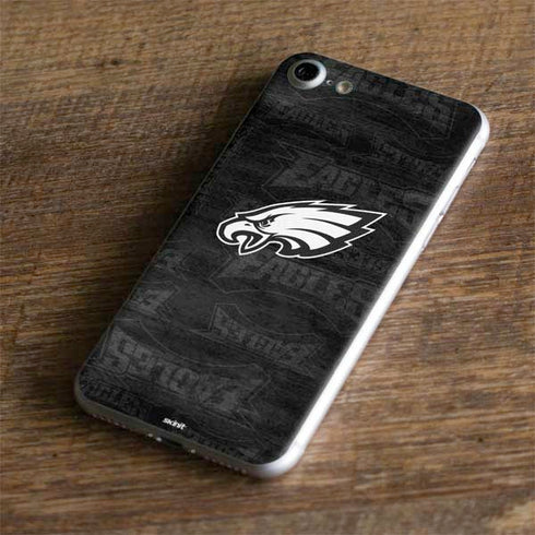 NFL Philadelphia Eagles Black & White iPhone 7 Skin