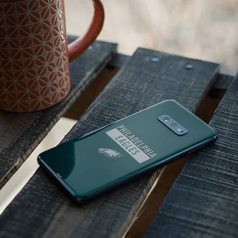 NFL Philadelphia Eagles Green Performance Series Galaxy S10e Skin