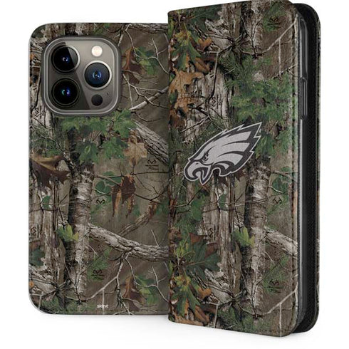 NFL Philadelphia Eagles Realtree Xtra Green Camo iPhone 13 Pro Folio Case