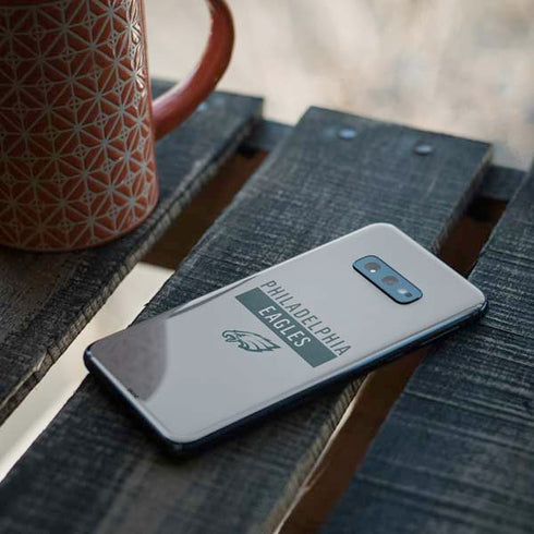 NFL Philadelphia Eagles Silver Performance Series Galaxy S10e Skin