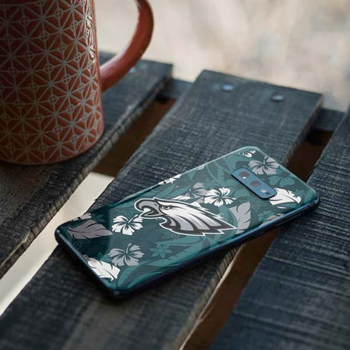 NFL Philadelphia Eagles Tropical Print Galaxy S10e Skin