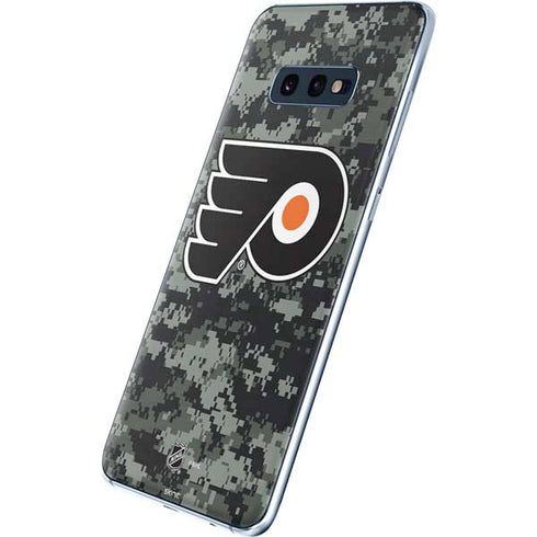 NHL Philadelphia Flyers Camo Galaxy S10e Skin