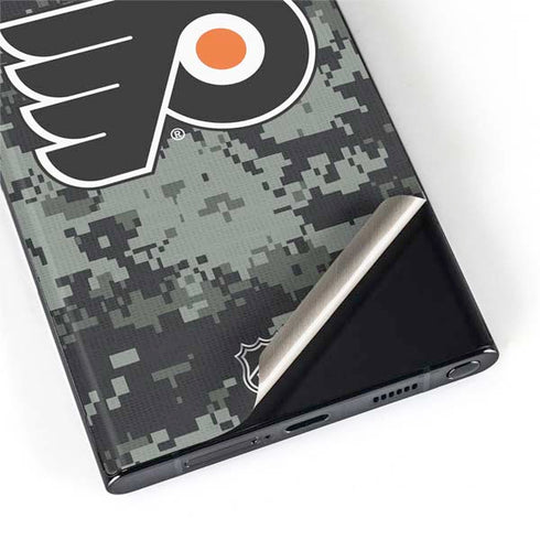 NHL Philadelphia Flyers Camo Galaxy S22 Ultra Skin