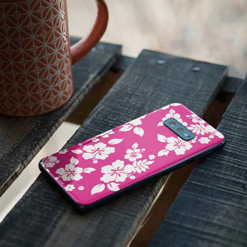 Pink and White Galaxy S10e Skin