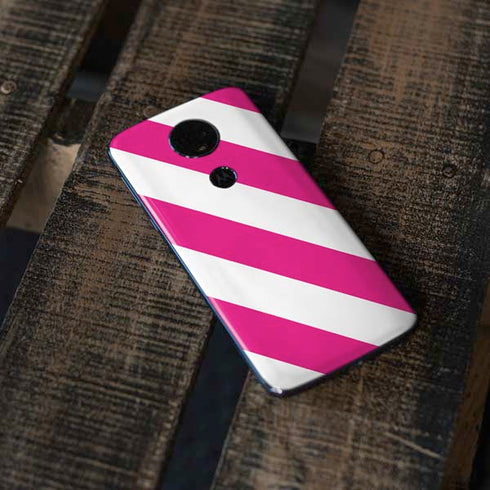 Pink and White Geometric Stripes Moto E5 Plus Skin