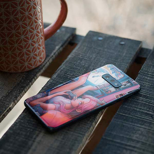 Pink Hair Anime Gamer Girl by Ivy Dolamore Galaxy S10e Skin