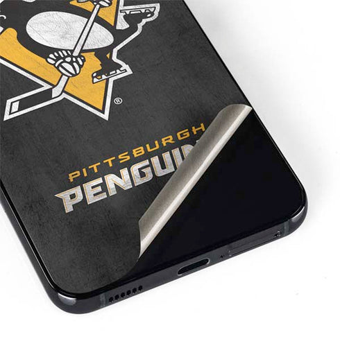 NHL Pittsburgh Penguins Distressed Galaxy S22 Skin