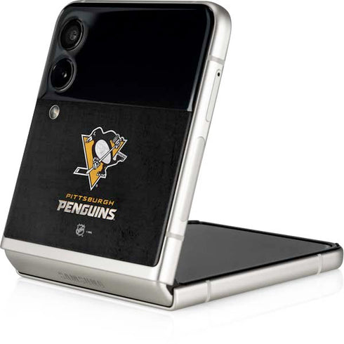 NHL Pittsburgh Penguins Distressed Galaxy Z Flip4 5G Skin