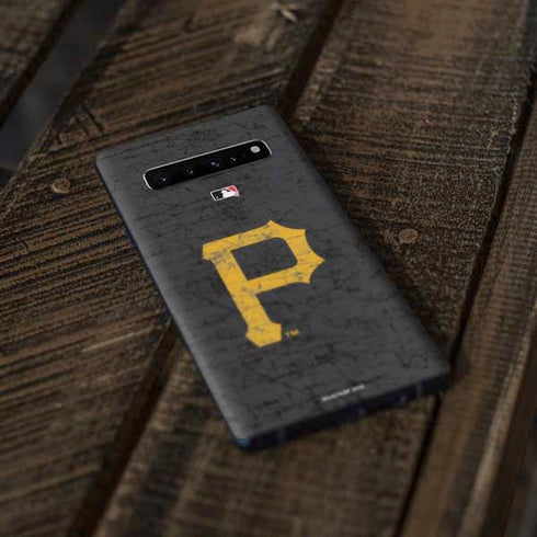 MLB Pittsburgh Pirates - Solid Distressed Galaxy S10 Plus Skin