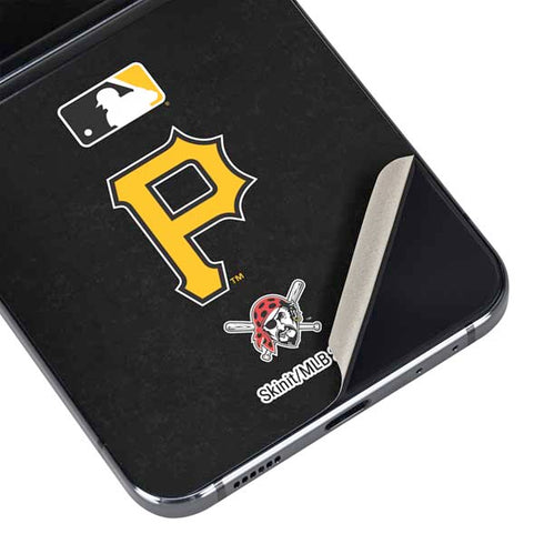 MLB Pittsburgh Pirates - Solid Distressed Galaxy Z Flip5 5G Skin